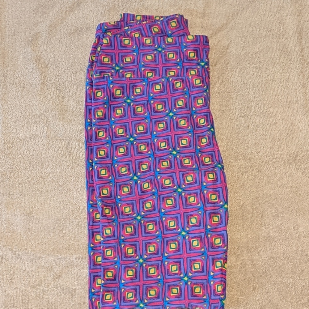 NWOT OS Lularoe Leggings